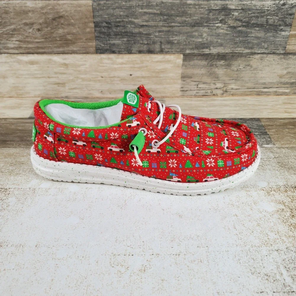 Hey Dude Wally Holiday Sweater Mens Loafer Shoes Sz 9 Red Green Multi Round Toe